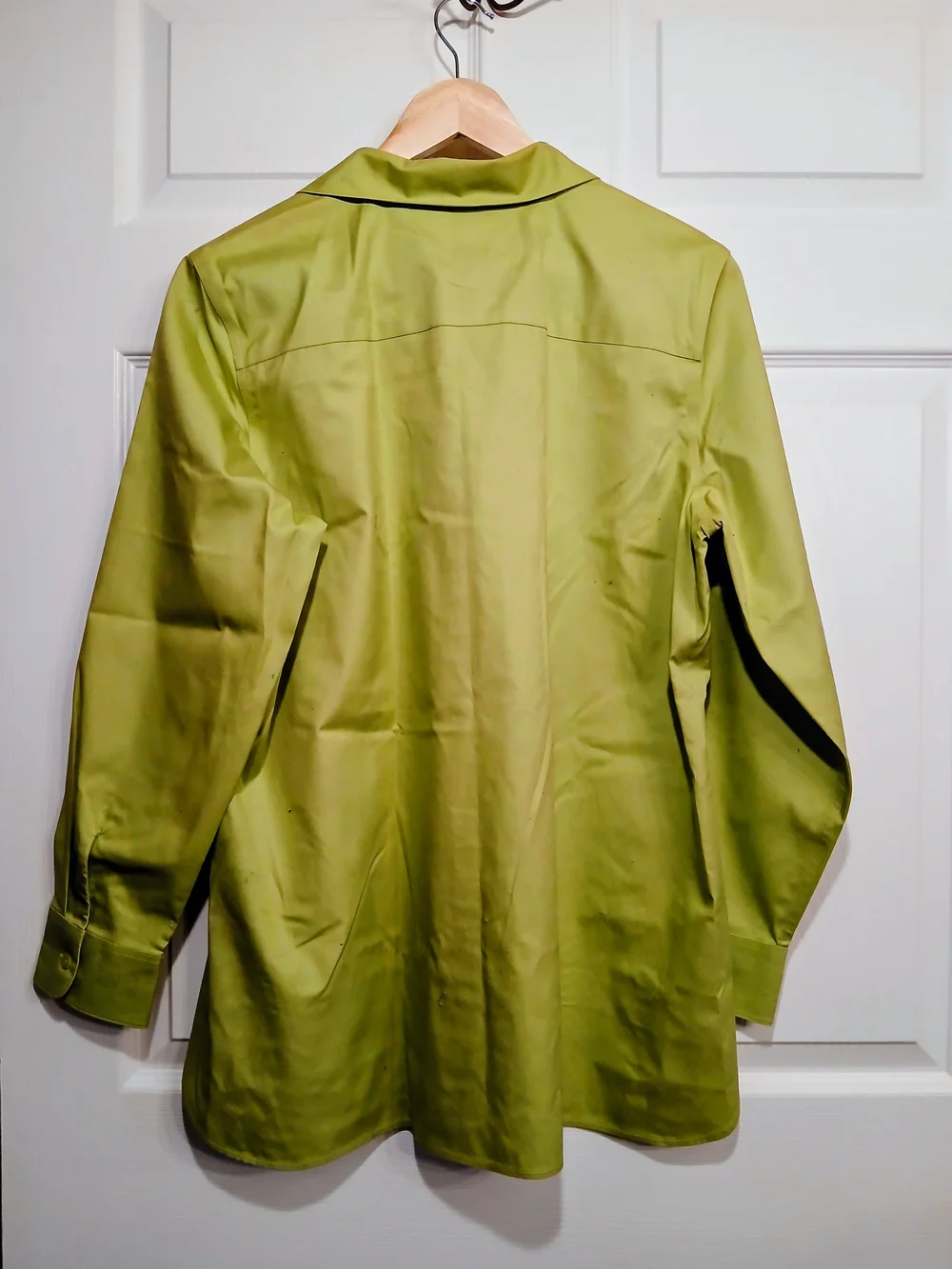 Chico’s No Iron Stretch Shirt Lime Green Button Down Blouse Top NWT Size 2